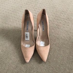 Manolo Blahnik Nude Heel